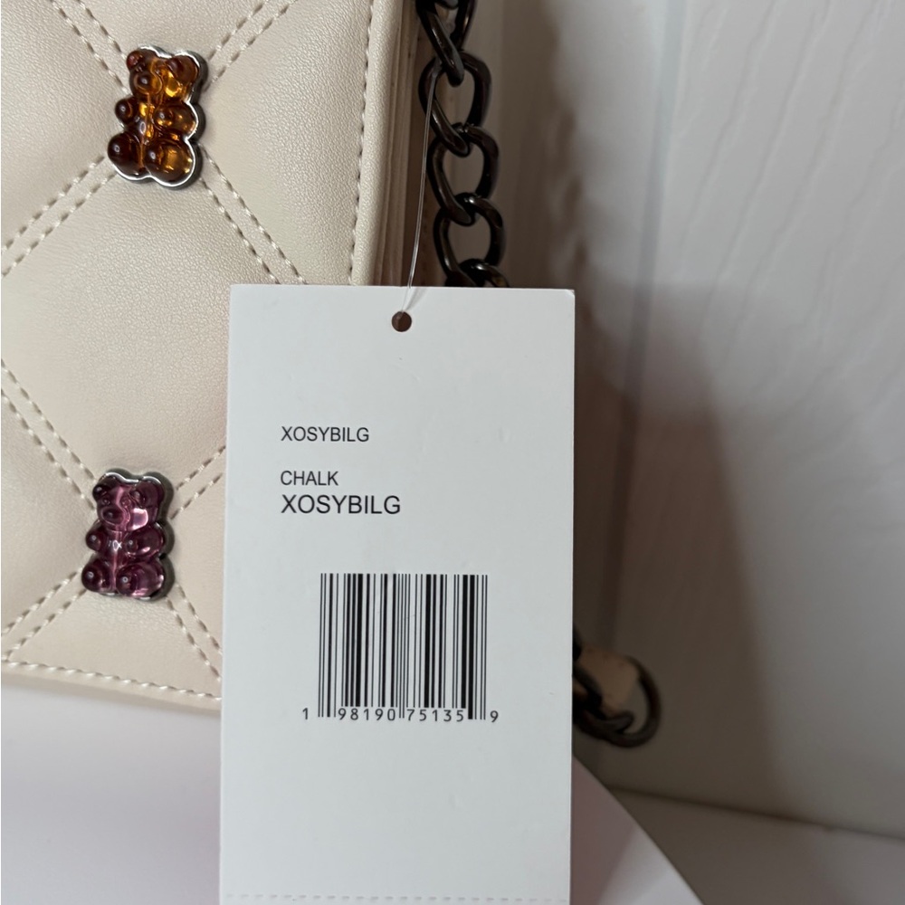 Betsy Johnson XOSybilg Gummy Bear Crossbody - Picture 3 of 13